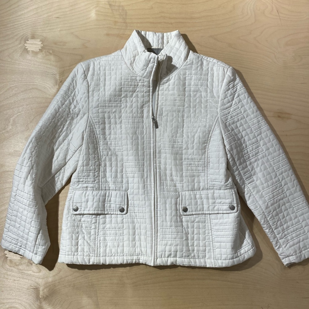 Jane Ashley White Quilted Jacket Medium (QA)